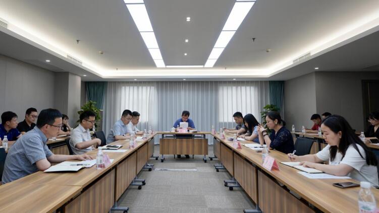 尊龙凯时人生就是博z6com集团召开规范上市公司营业治理专题会